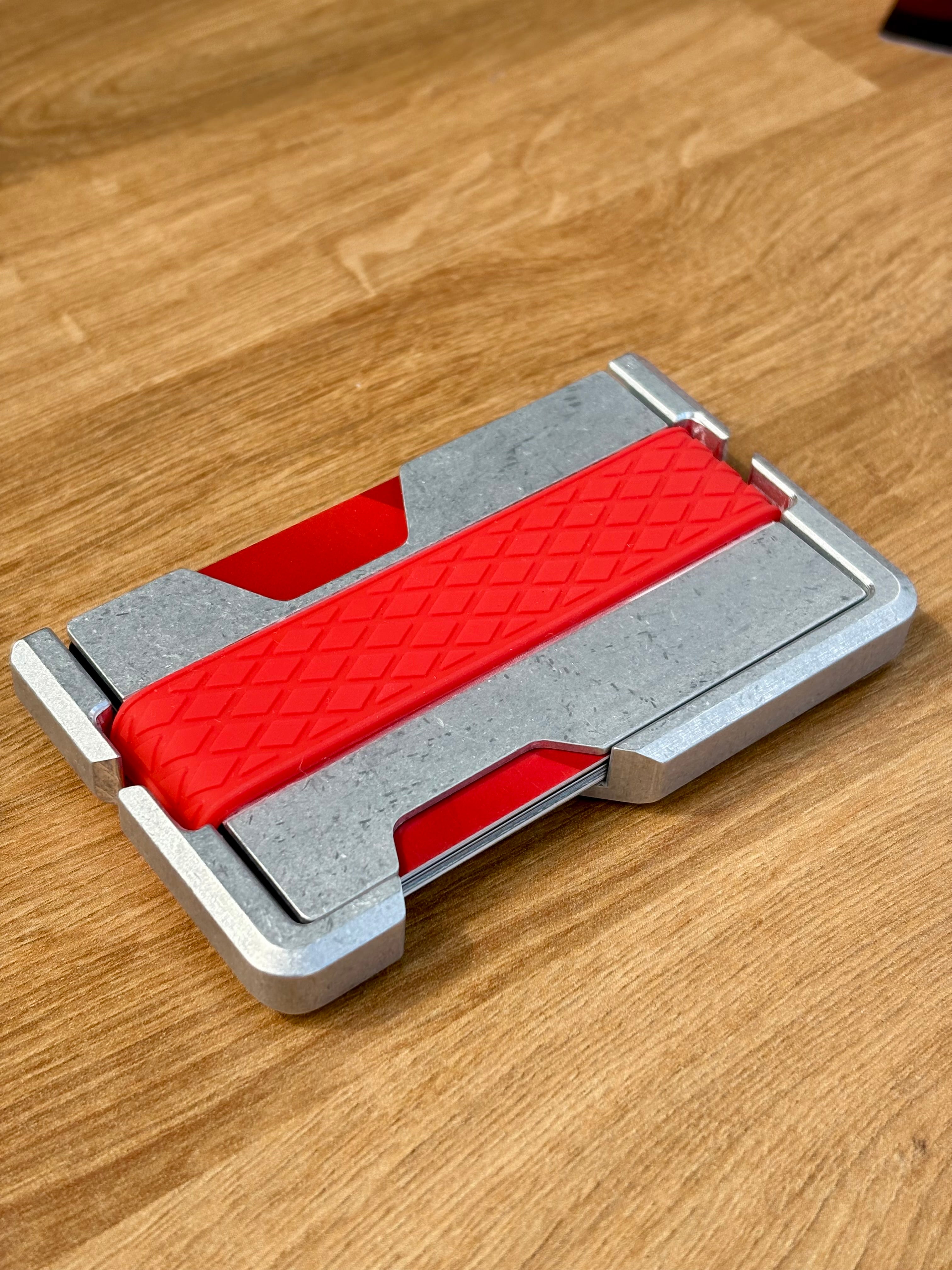 Minimal Card Wallet – Compact Carry, RFID Protection