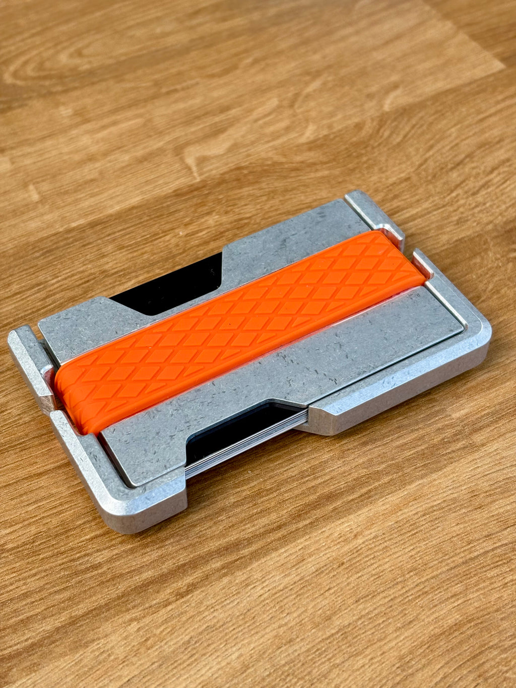Minimal Card Wallet – Compact Carry, RFID Protection